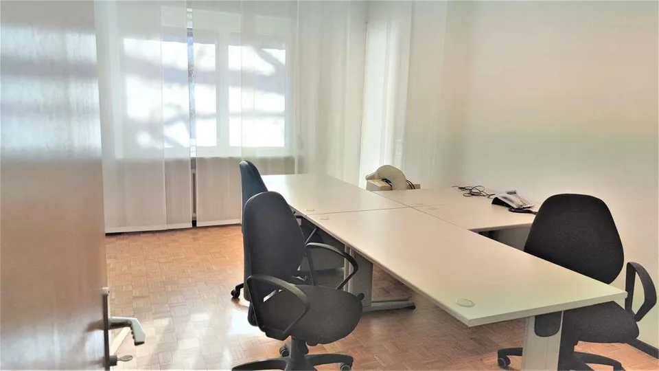 Massagno, SPLENDIDO UFFICIO 6,5 ANCHE ARREDATO