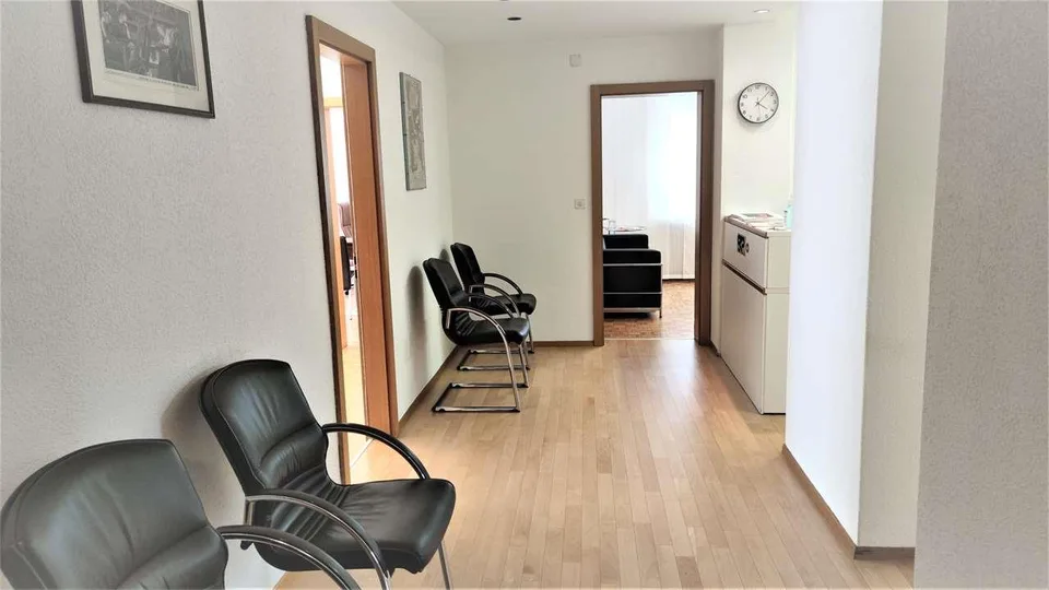 Massagno, SPLENDIDO UFFICIO 6,5 ANCHE ARREDATO