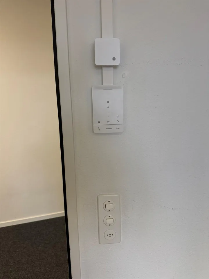 Ausgebautes Büro in Nänikon zu vermieten!