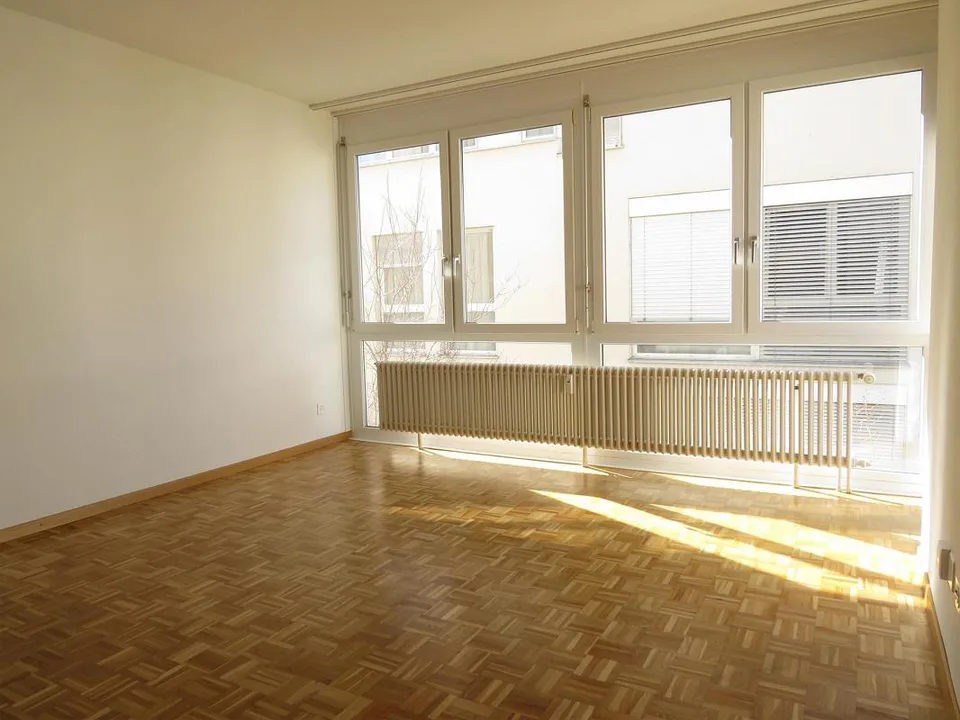 Helle 2.5 Zimmer Wohnung zum Wohlfühlen