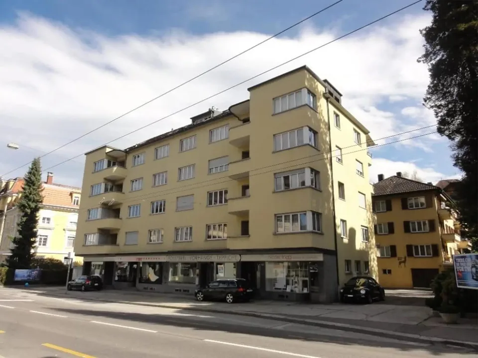 Attraktive Dachwohnung mit grosser Terrasse im Maihofquartier