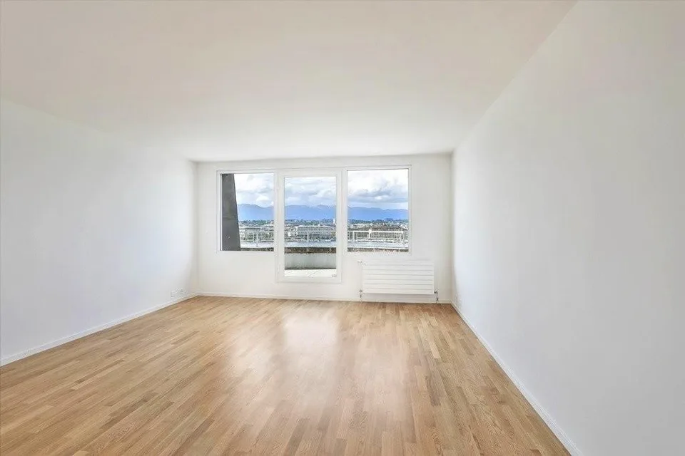Magnifiques bureaux avec vue sur la rade ! – foto 6 di 12