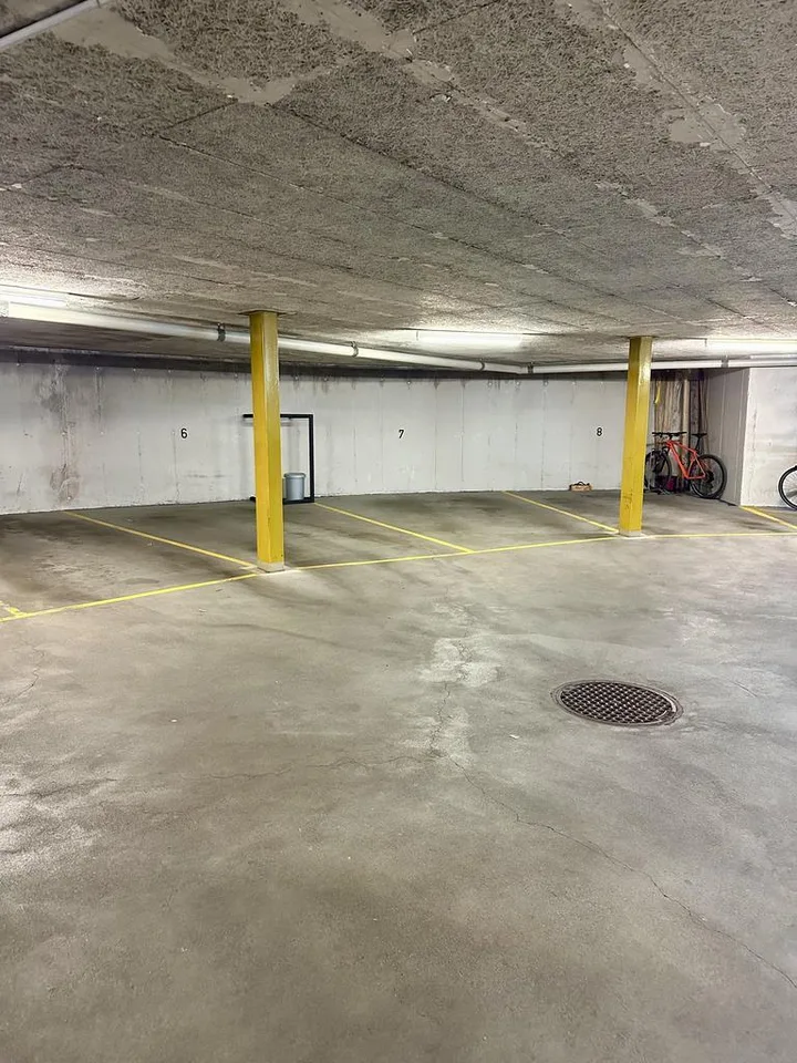 Einstellplatz zu vermieten