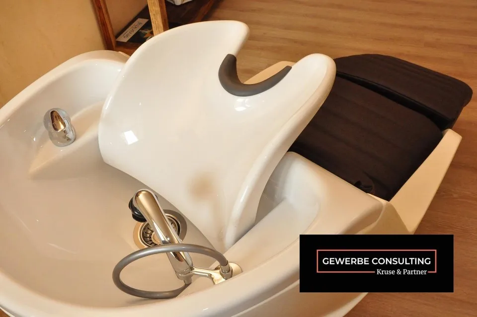 In einem Einkaufszentrum: Coiffeur Salon zu verkaufen. GCB1106