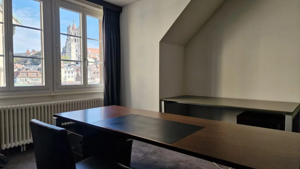 Belle surface administrative de 354m² au coeur de Lausanne: Place S... – photo 11 sur 12