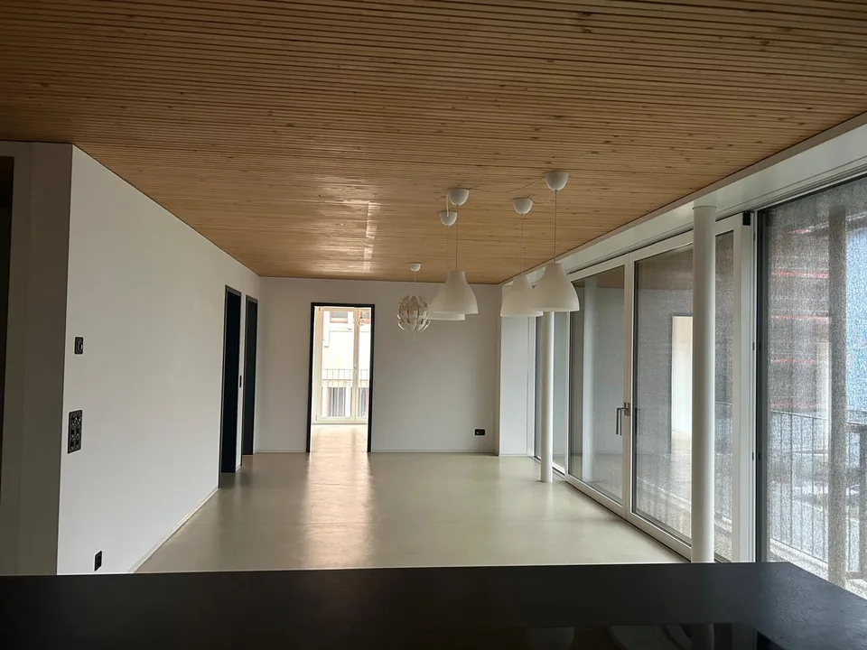 Moderne, seenahe 3.5- Zimmerwohnung