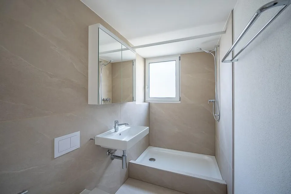 Teilsanierte 3.5-Zi. Wohnung 2. OG