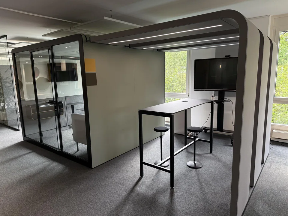 Helles Büro nähe Flughafen