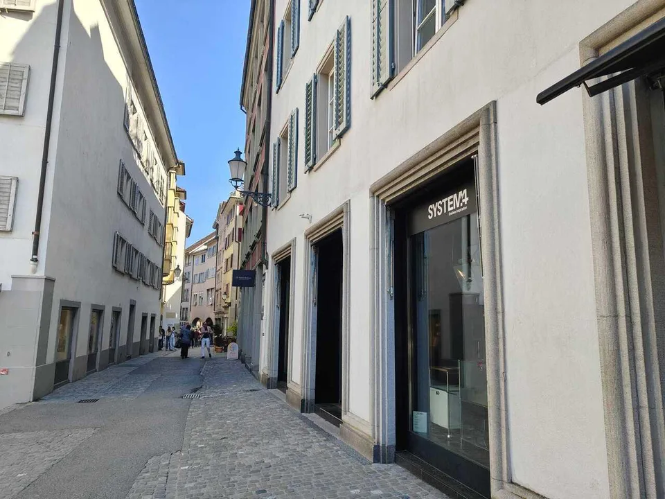 ATTRAKTIVE RETAILFLÄCHE KREIS 1 - NIEDERDORF