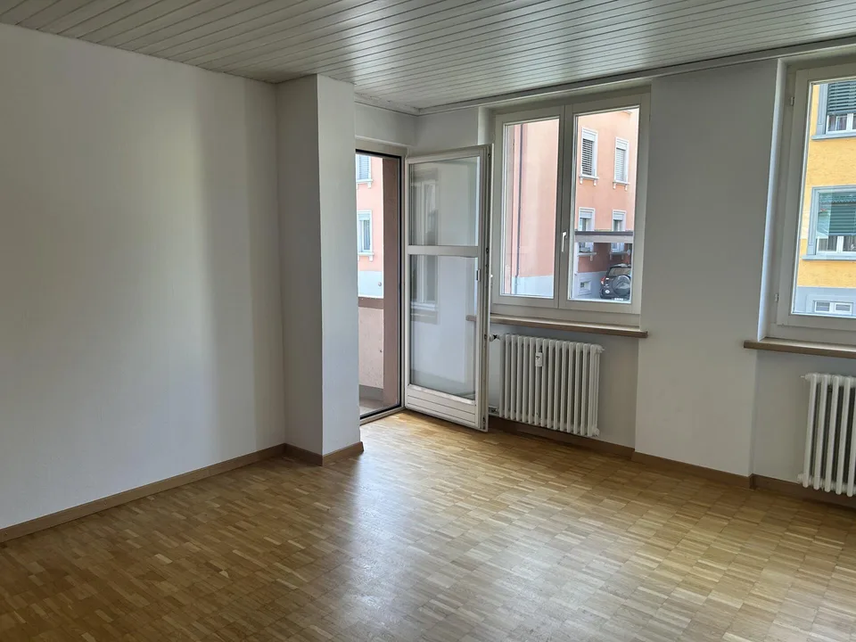 Grosszügige Erdgeschoss-Wohnung jetzt mieten