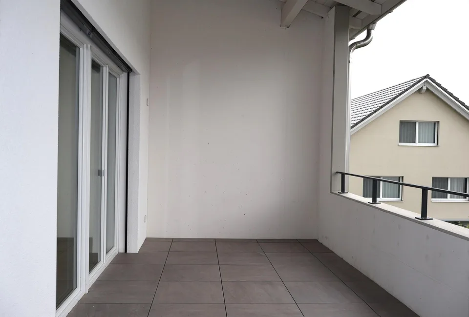 Exklusive und moderne 4.5 Zimmerwohnung Dachwohnung in Altishausen