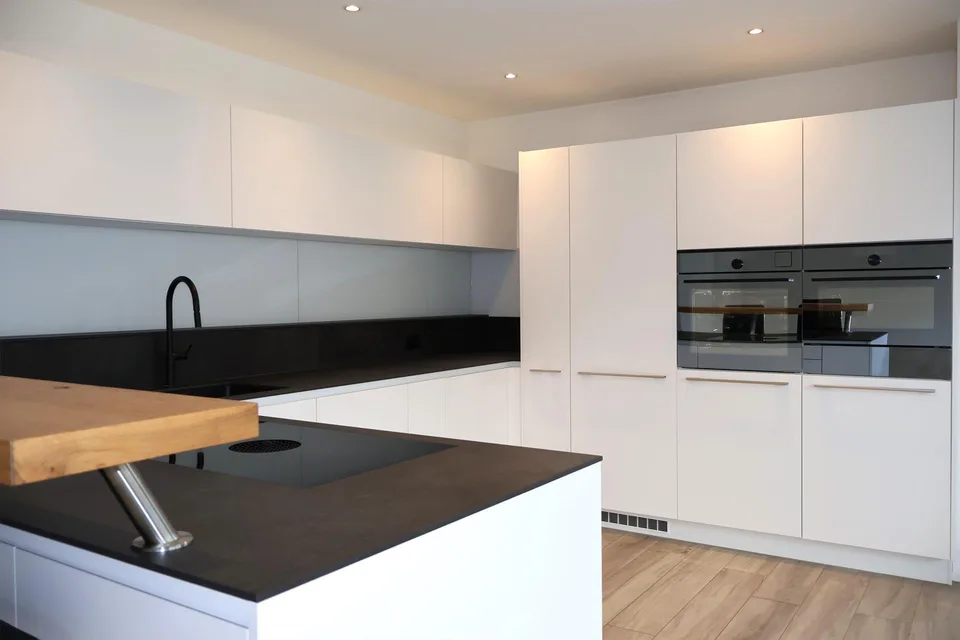Exklusive und moderne 4.5 Zimmerwohnung Dachwohnung in Altishausen