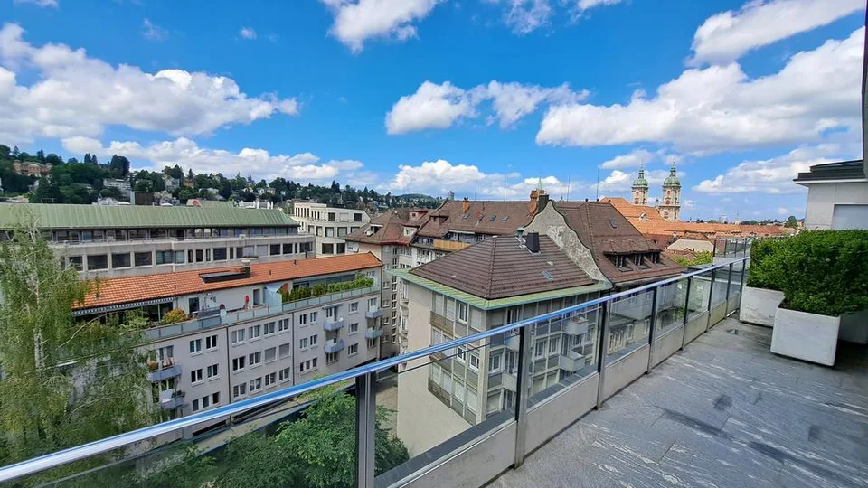 2.5-Zimmer-Attika-Wohnung im Zentrum von St. Gallen – Foto 8 von 10