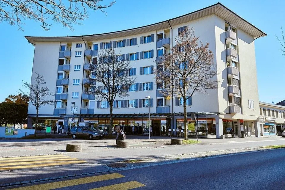 Einstellhallenplatz am Neuhausplatz zu vermieten!
