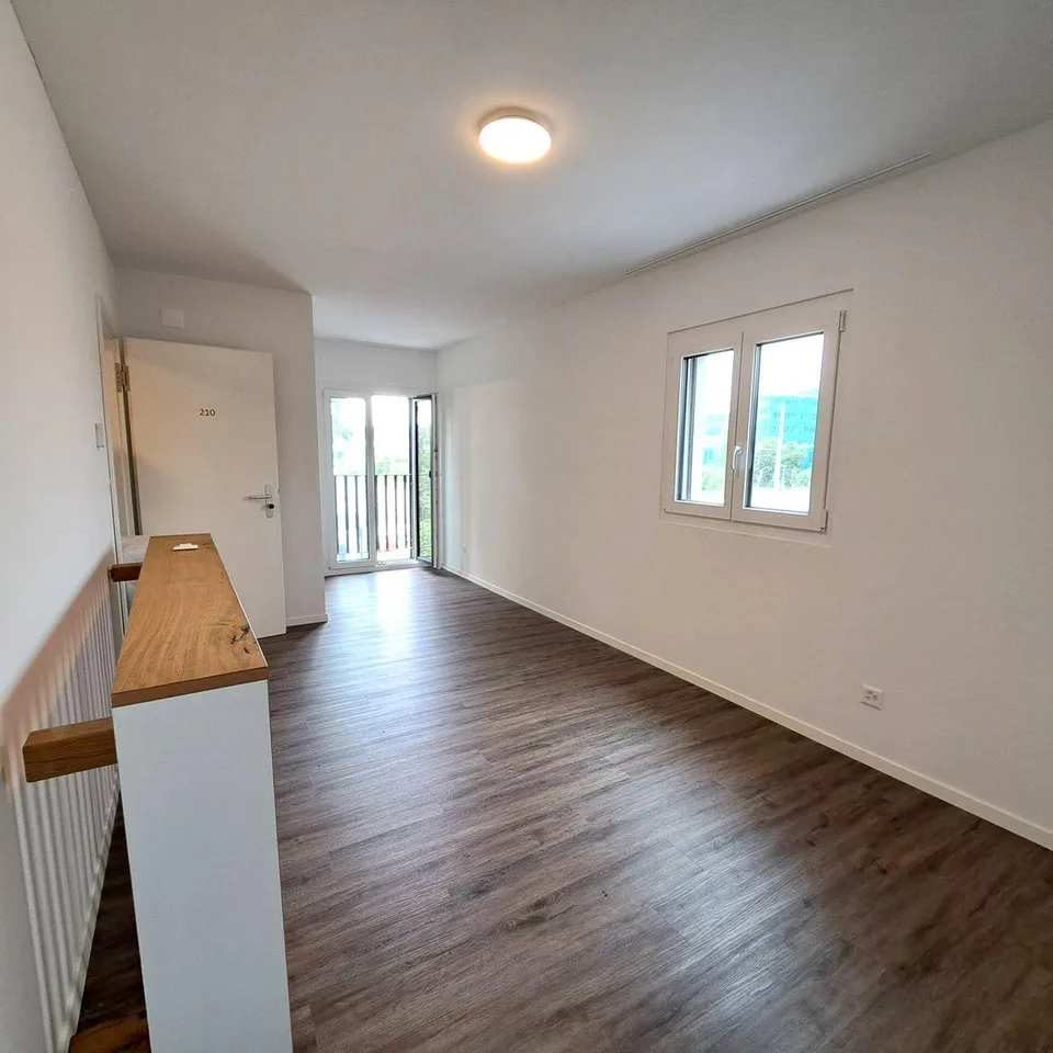BÜRO ODER ATELIER AN HOCH FRQUENTIERTER LAGE