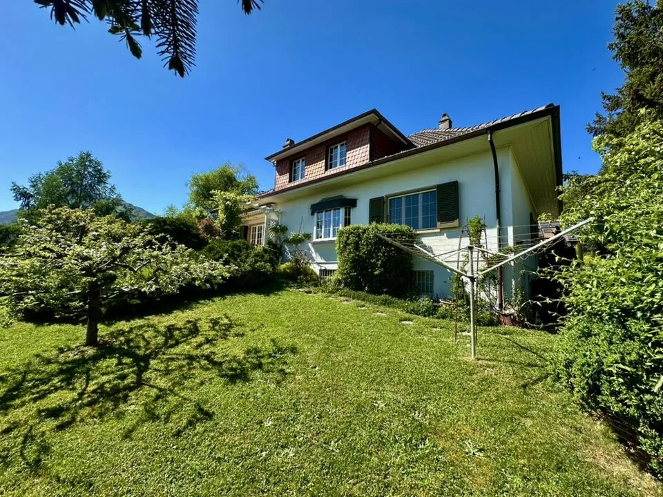 Villa mit Alpenblick in Günsberg zu vermieten