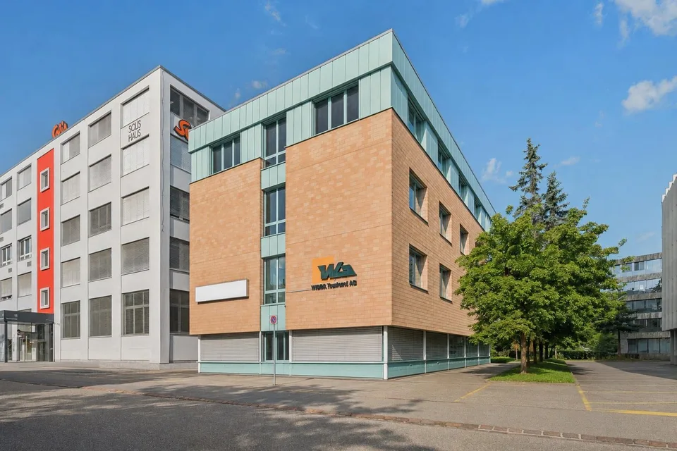 Flexible Gewerbefläche im 1.OG an zentraler Lage in Opfikon