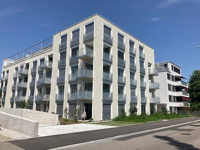 Attraktive 3.5-Zimmer-Attikawohnung mit grosser Terrasse