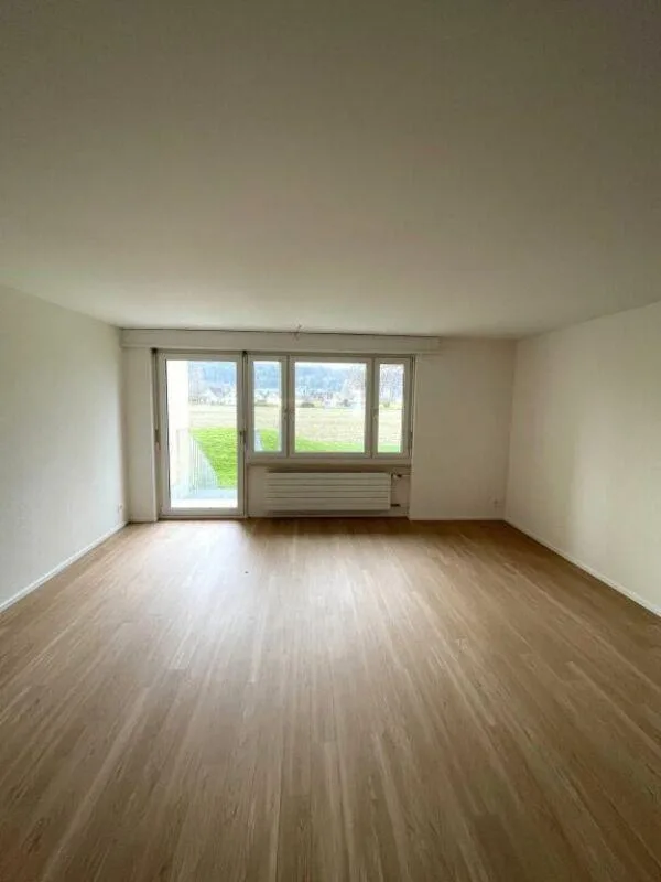 Frisch sanierte Wohnung mit Sitzplatz ins Grüne