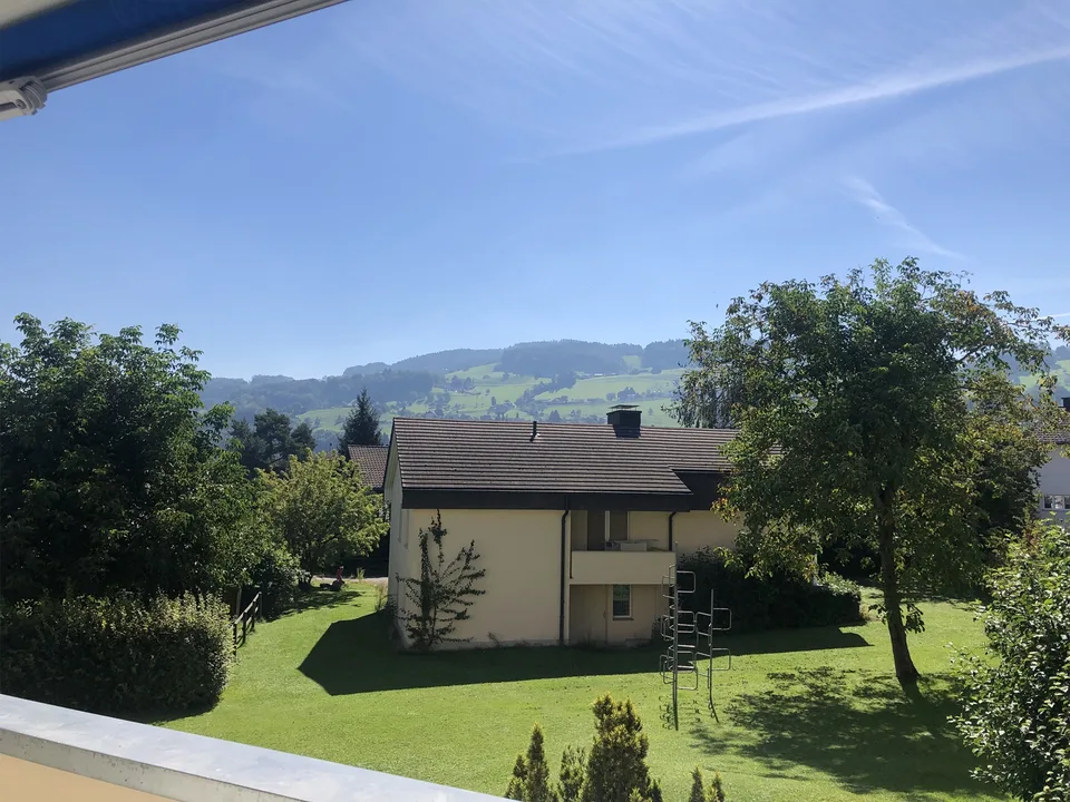 Schön renovierte Wohnung in traumhafter Umgebung