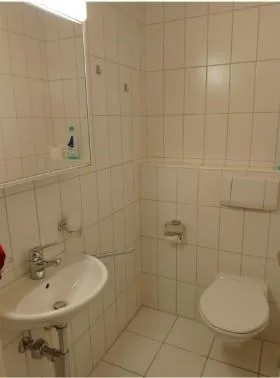 Repräsentativer Gewerberaum in der Nähe des Bahnhofes und der Fähre... – foto 9 di 9