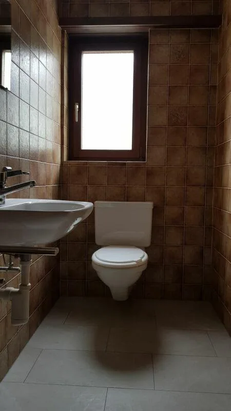 Appartement rénové avec cheminée et grand balcon