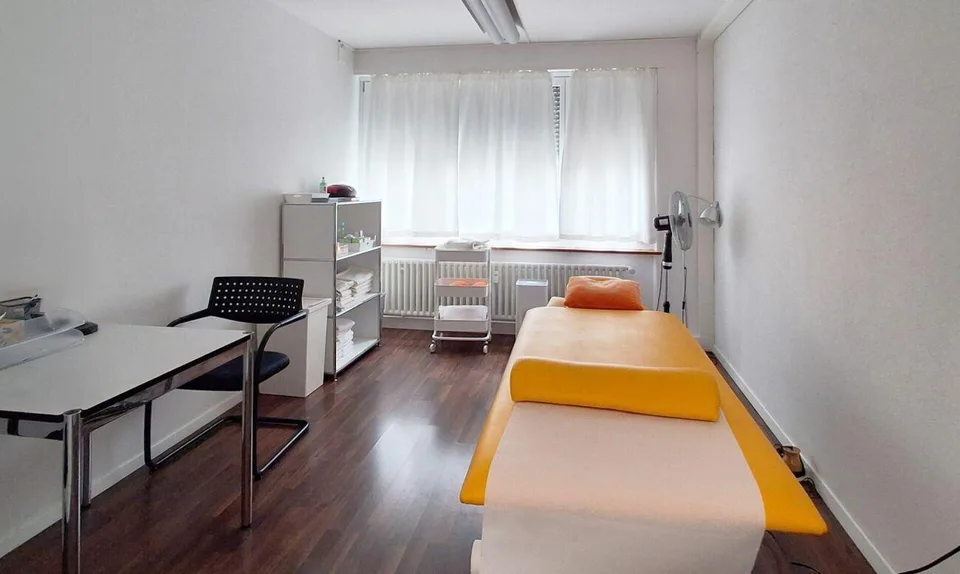 Zentralgelegene Büro- / Praxisräumlichkeiten suchen neue Mieter