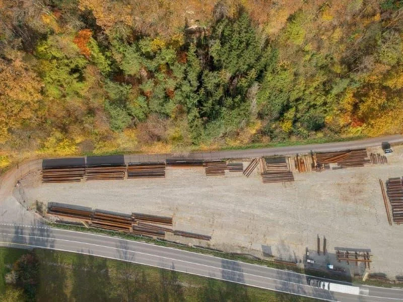 Aussen-Lagerflächen (ca. 1'400 m2) an verkehrsgünstiger Lage