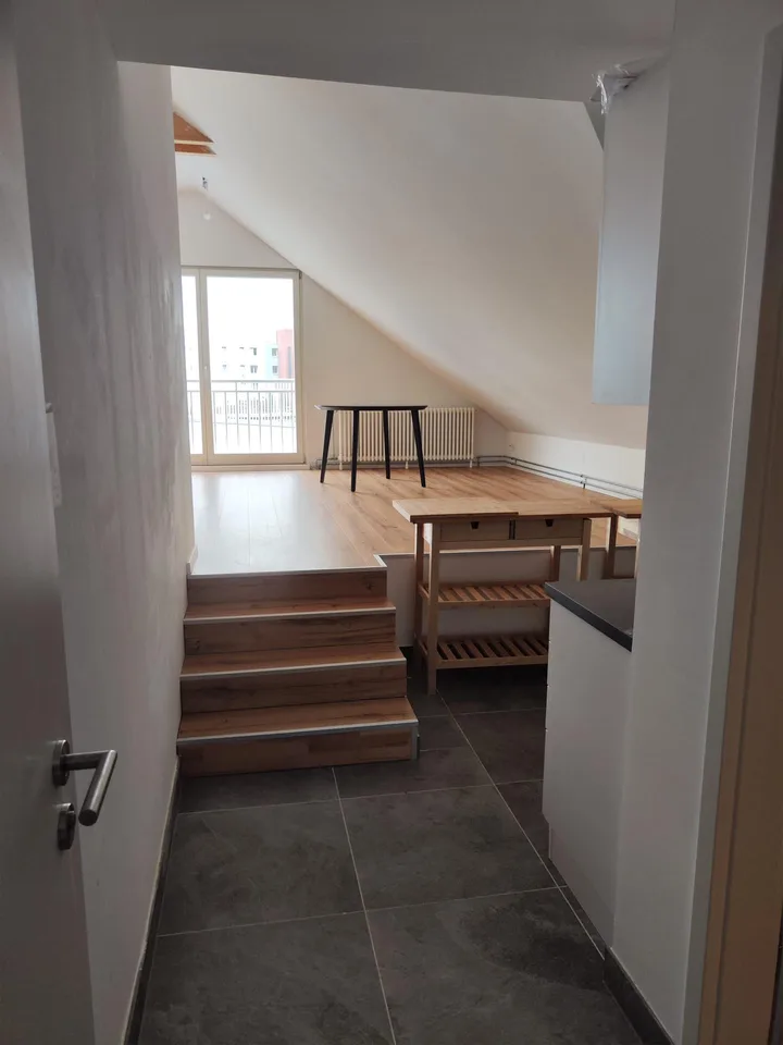 Gemütliche 1.5-Zimmer-Dachwohnung mit viel Charme in Niedergösgen – Foto 2 von 7