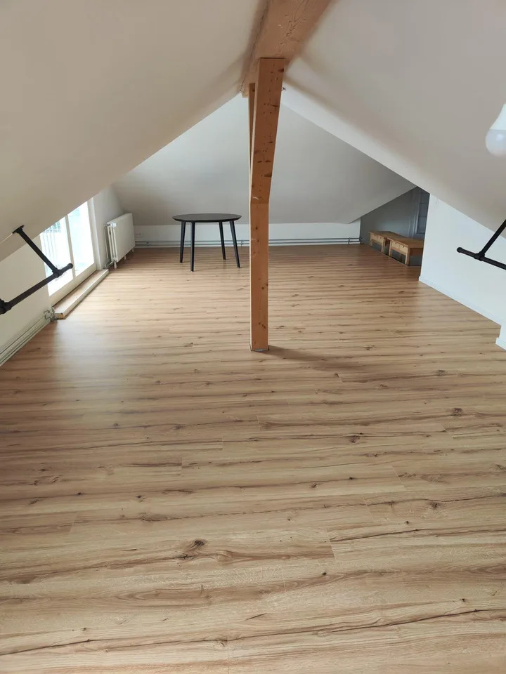 Gemütliche 1.5-Zimmer-Dachwohnung mit viel Charme in Niedergösgen – Foto 5 von 7