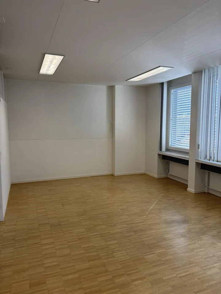 Allmeindstrasse 17 - Ihr Geschäftssitz?
