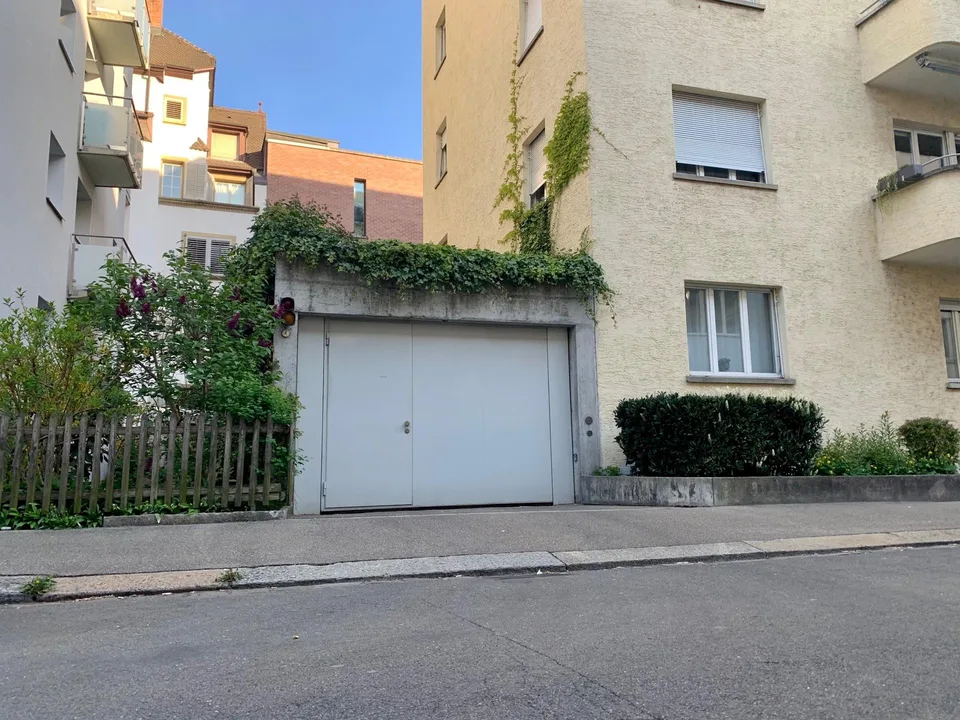 Einstellplatz im Kreis 4 - Verena-Conzett-Str.