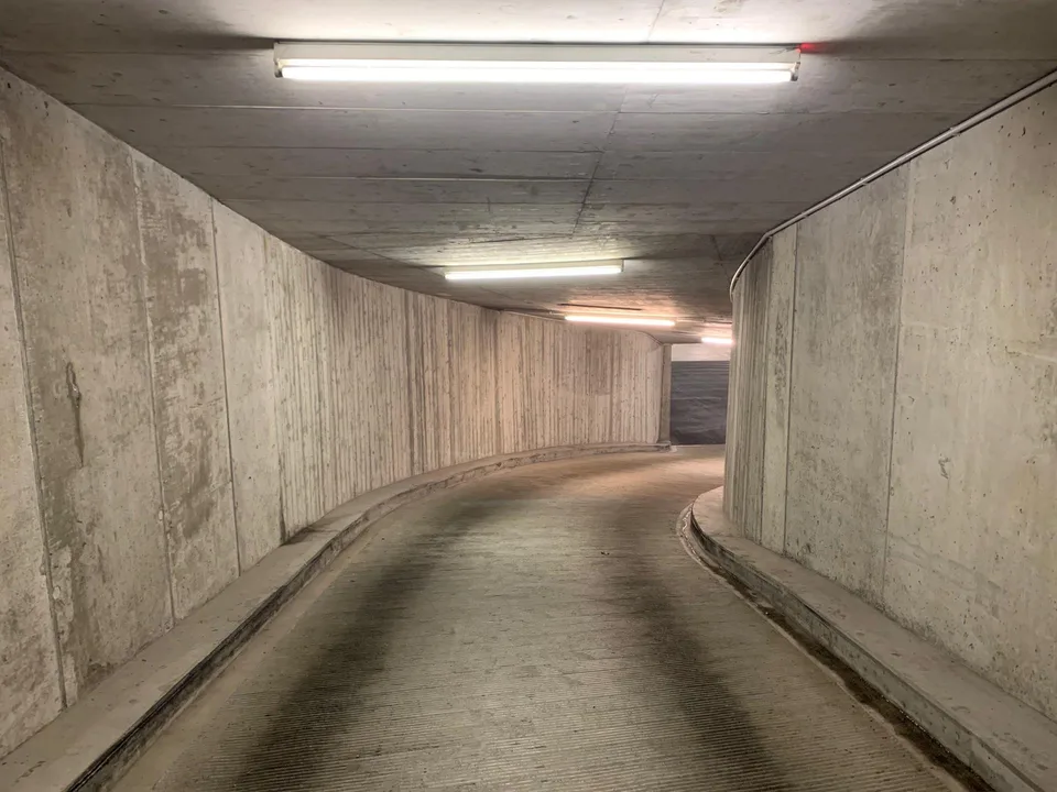 Einstellplatz im Kreis 4 - Verena-Conzett-Str.