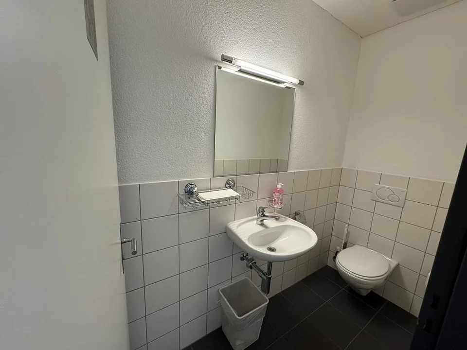 Büroraum / Praxisraum zu vermieten ab 1. Dezember 2026 – foto 6 di 11