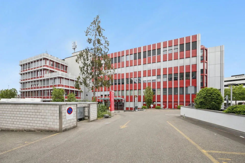 Bürofläche zu vermieten –  in Dübendorf