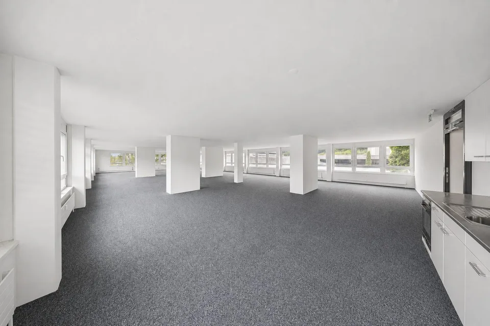 Raum für Ideen, Wachstum und Zusammenarbeit - Büro nahe Stadt Bern
