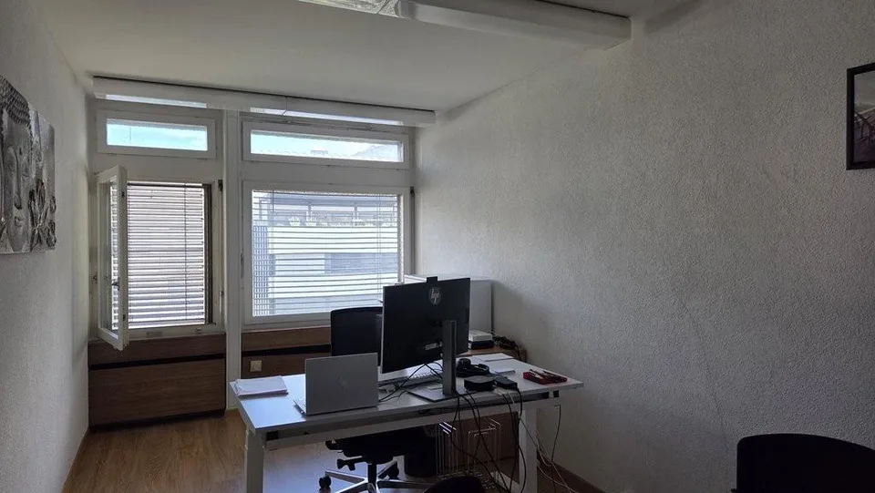 Bureau au centre-ville près de la gare