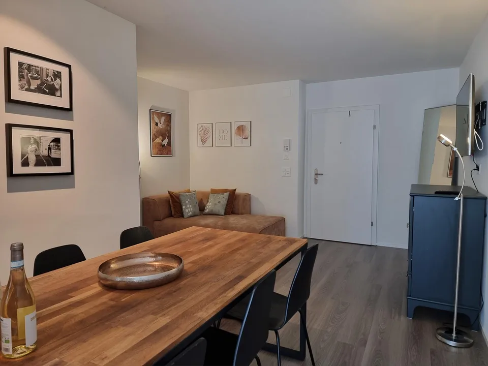 möblierte Wohnung mit eigenem Gartensitzplatz am Römerhof!