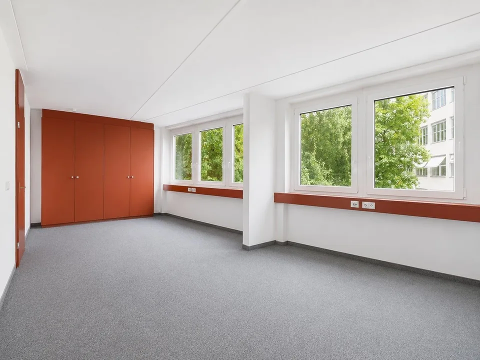 Flexible Büroflächen mit Entwicklungspotenzial an zentraler Lage