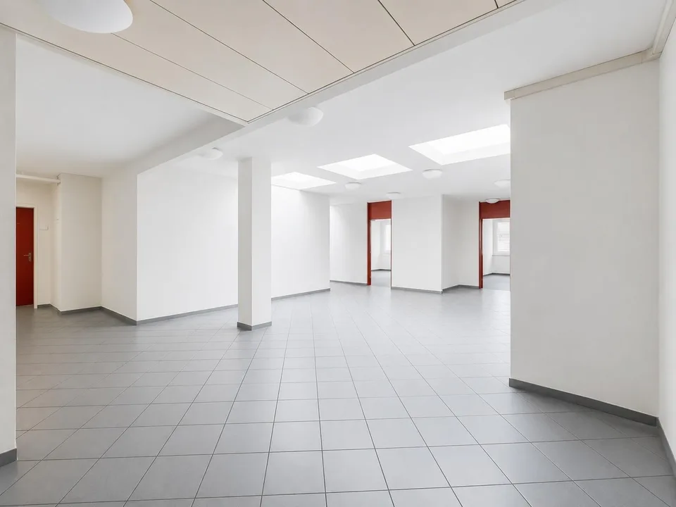 Flexible Büroflächen mit Entwicklungspotenzial an zentraler Lage – foto 6 di 13