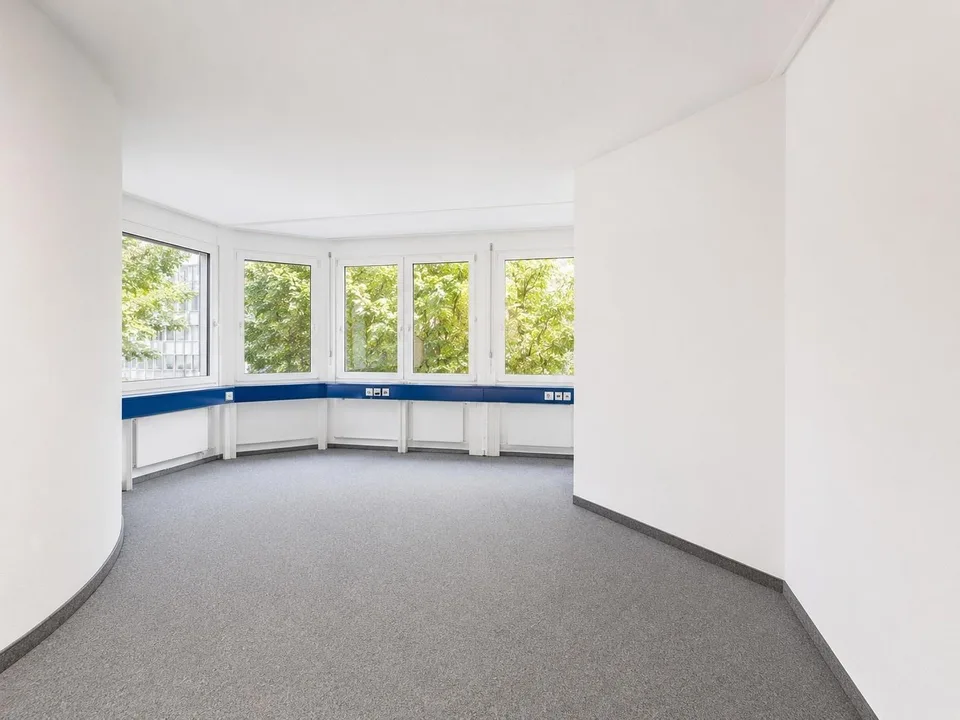 Flexible Büroflächen mit Entwicklungspotenzial an zentraler Lage