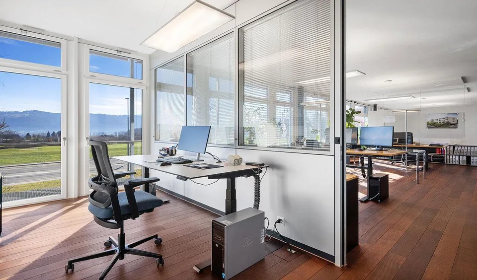 Grosszügige Officefläche im steuergünstigen Kanton Zug – Foto 7 von 8