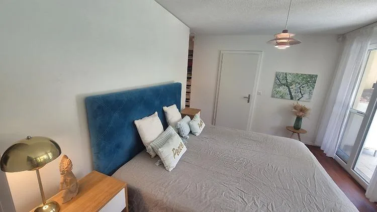 7 ZIMMER-HAUS IN RICHTERSWIL (ZH), MÖBLIERT, TEMPORÄR