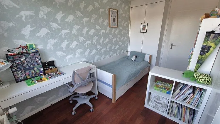 7 ZIMMER-HAUS IN RICHTERSWIL (ZH), MÖBLIERT, TEMPORÄR