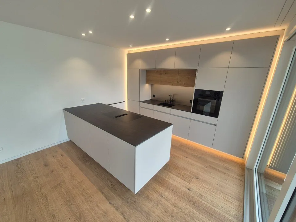 3.5 Zimmer-EG-Wohnung / Erstbezug mit Eigentumsstandart in 3-Fam.-Haus