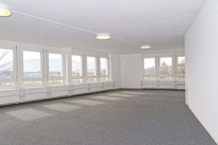 Vos bureaux en plein quartier de Montbrillant