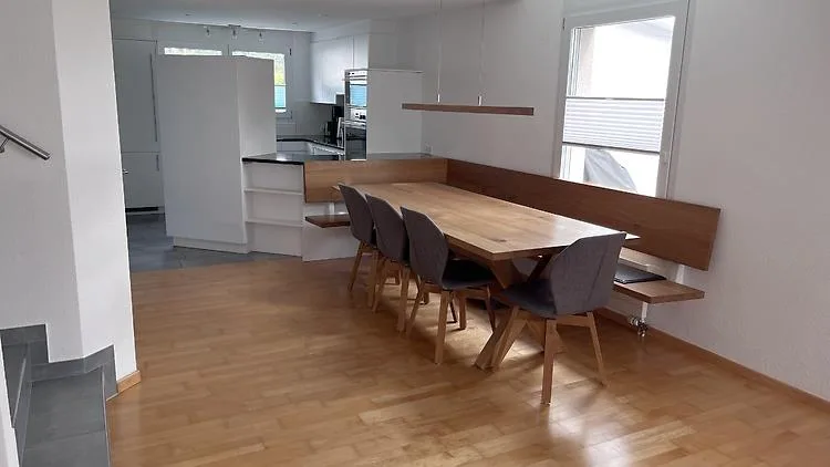 5½ ZIMMER-HAUS IN SCHWARZENBACH (SG), MÖBLIERT, TEMPORÄR
