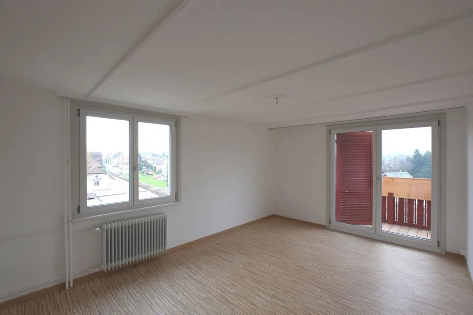 Renovierte Wohnung mit Balkon