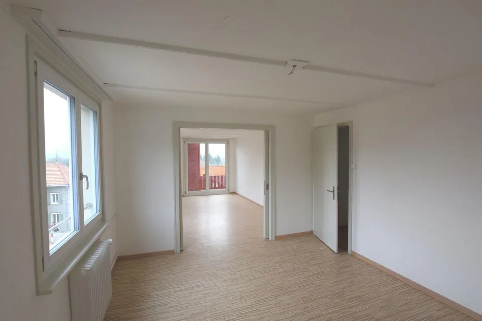 Renovierte Wohnung mit Balkon