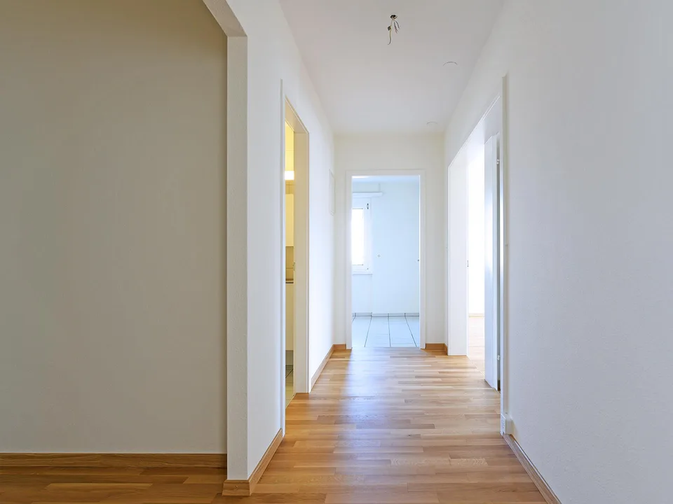 Schönes Wohnen in Binningen - 3ZW im 8. OG